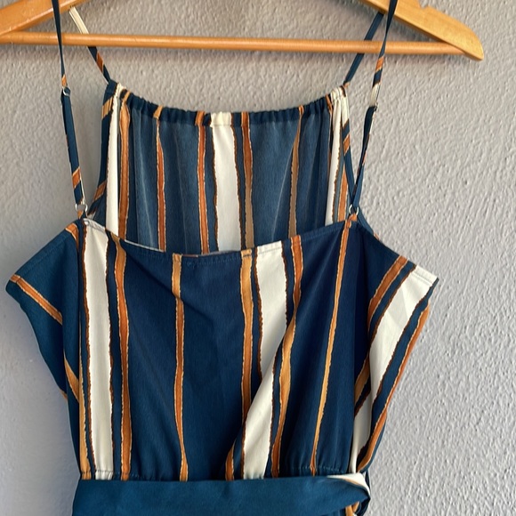 Women’s bishop and young jumpsuit size large - Picture 6 of 7